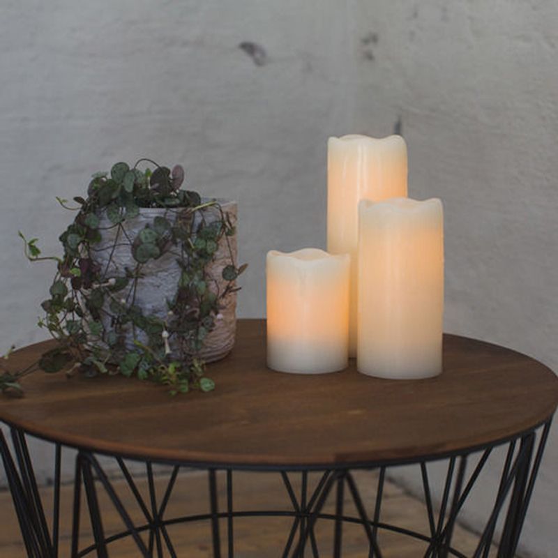 Led-kubbelys, creme farget med duft, medium.