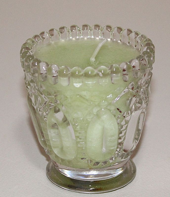 Duftlys Celia Lime Gress, medium.